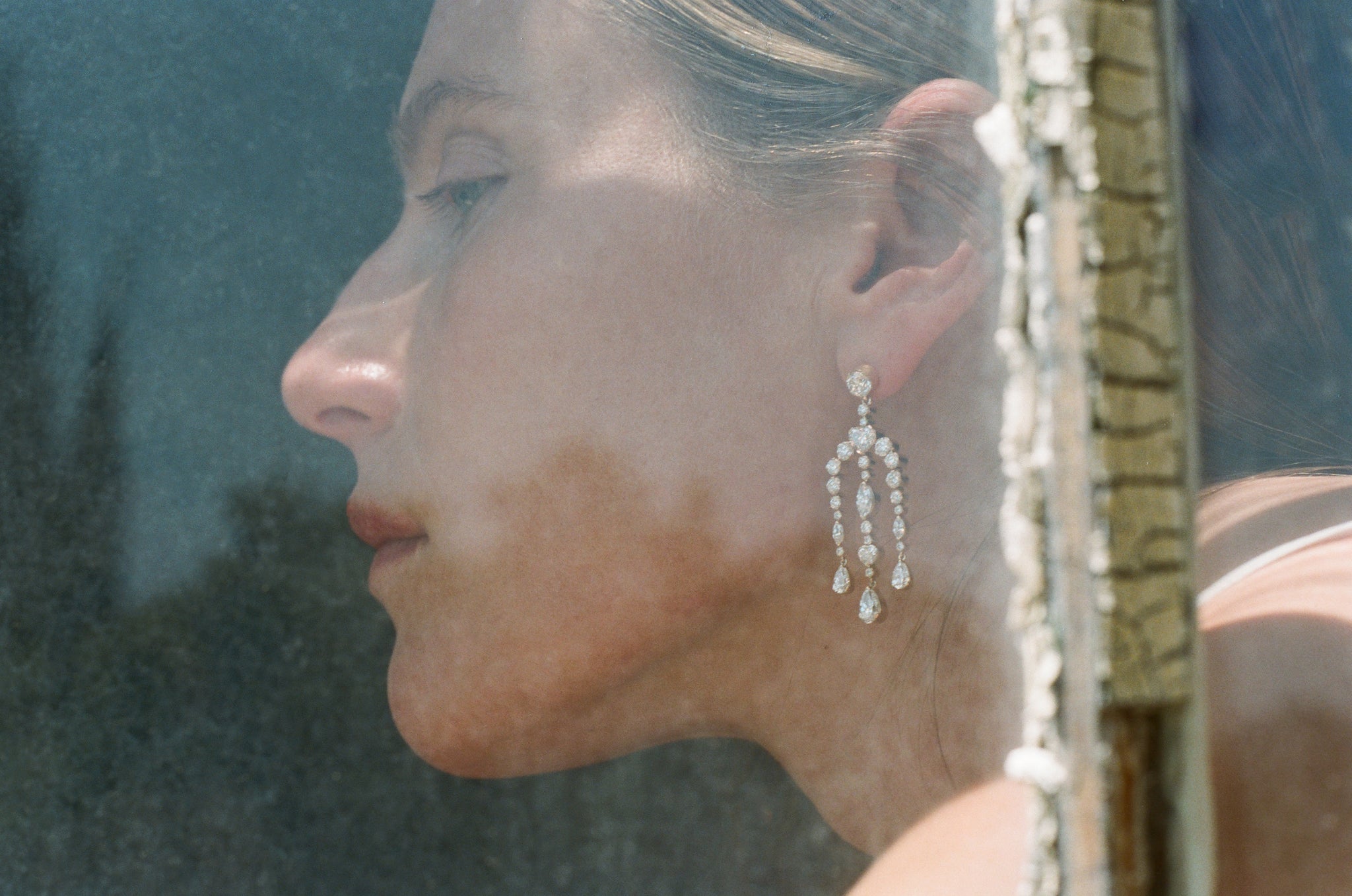 Dree Hemingway wearing Jardin de Cours diamond earrings.