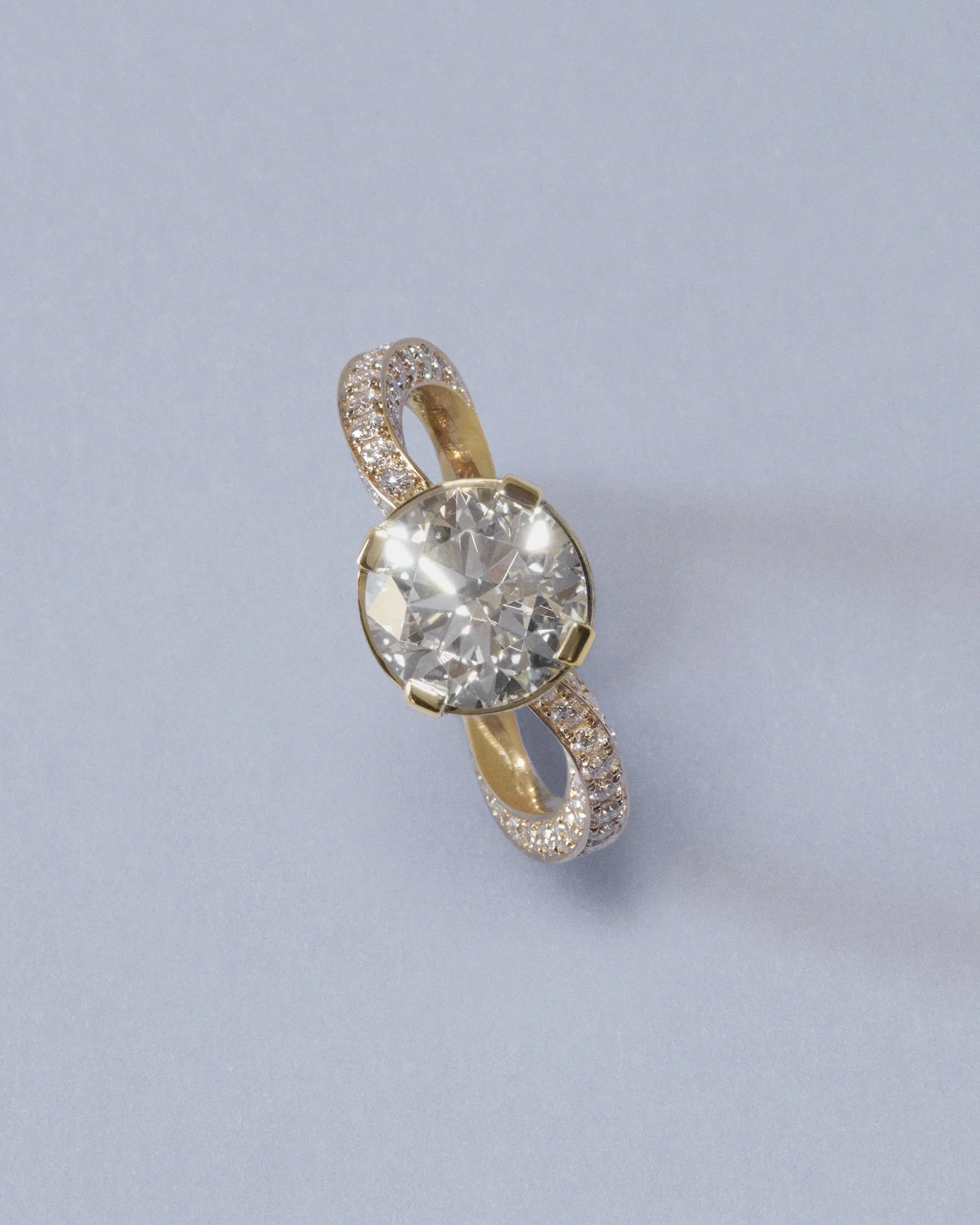 Diamant de La Reine ring.