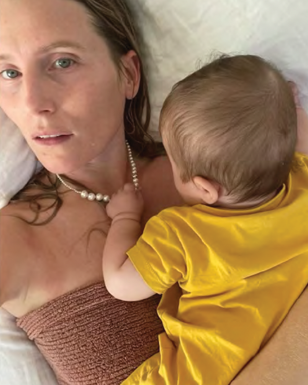 Dree Hemmingway wearing the Peggy freshwater pearl necklace. 